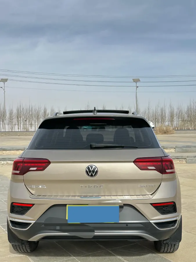2021 Volkswagen T-Roc 1.4T 150HP L4 7DCT,autocango,china used car exporter,china ev exporter,chinese used car exporter,chinese used ev exporter