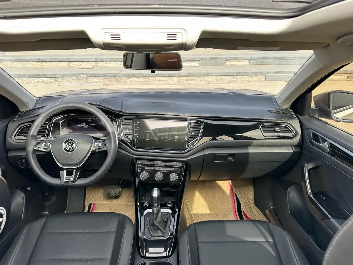 2021 Volkswagen T-Roc 1.4T 150HP L4 7DCT,autocango,china used car exporter,china ev exporter,chinese used car exporter,chinese used ev exporter