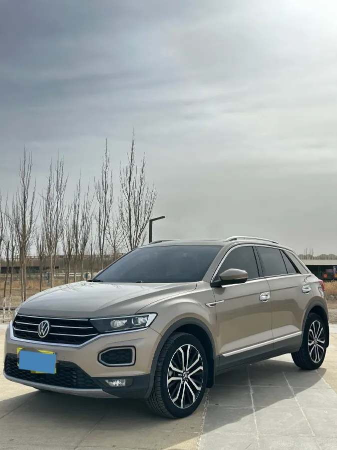 2021 Volkswagen T-Roc 1.4T 150HP L4 7DCT,autocango,china used car exporter,china ev exporter,chinese used car exporter,chinese used ev exporter