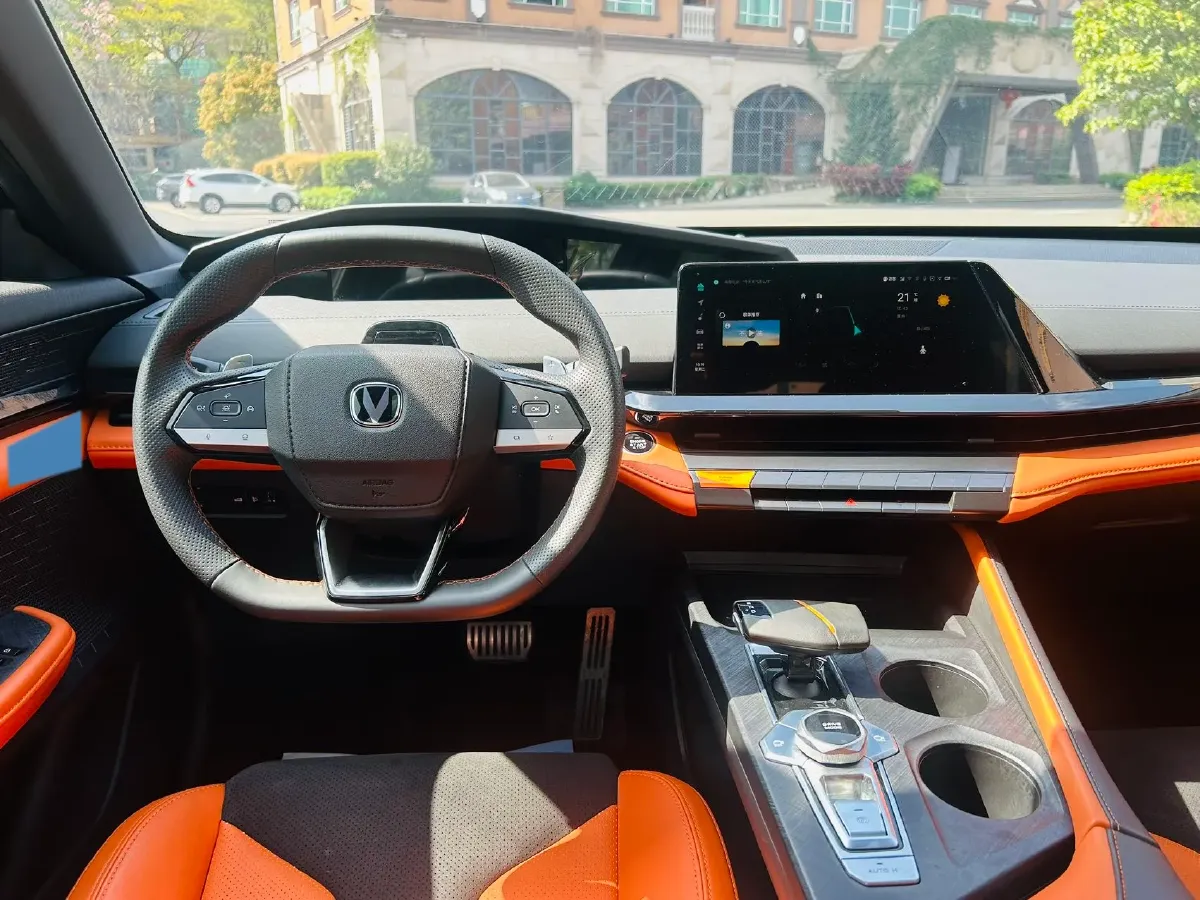 2023 ChangAn UNI-V 1.5T 188HP L4 7DCT,autocango,china used car exporter,china ev exporter,chinese used car exporter,chinese used ev exporter