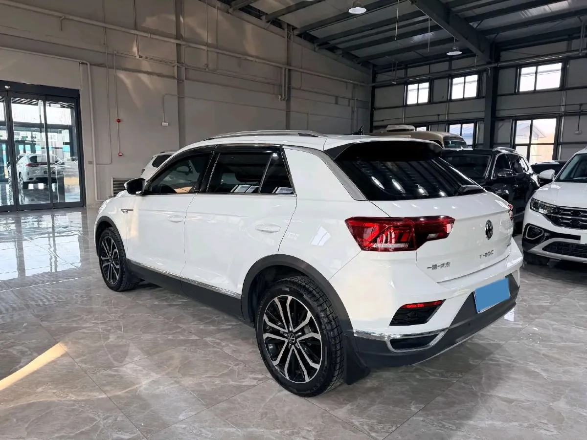 2022 Volkswagen T-Roc 1.4T 150HP L4 7DCT,autocango,china used car exporter,china ev exporter,chinese used car exporter,chinese used ev exporter