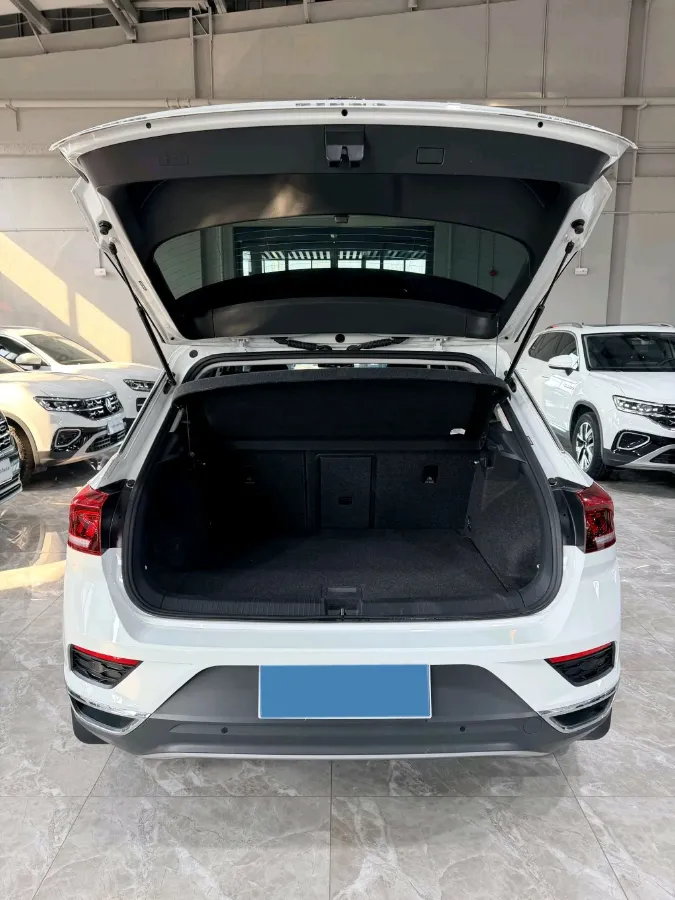 2022 Volkswagen T-Roc 1.4T 150HP L4 7DCT,autocango,china used car exporter,china ev exporter,chinese used car exporter,chinese used ev exporter