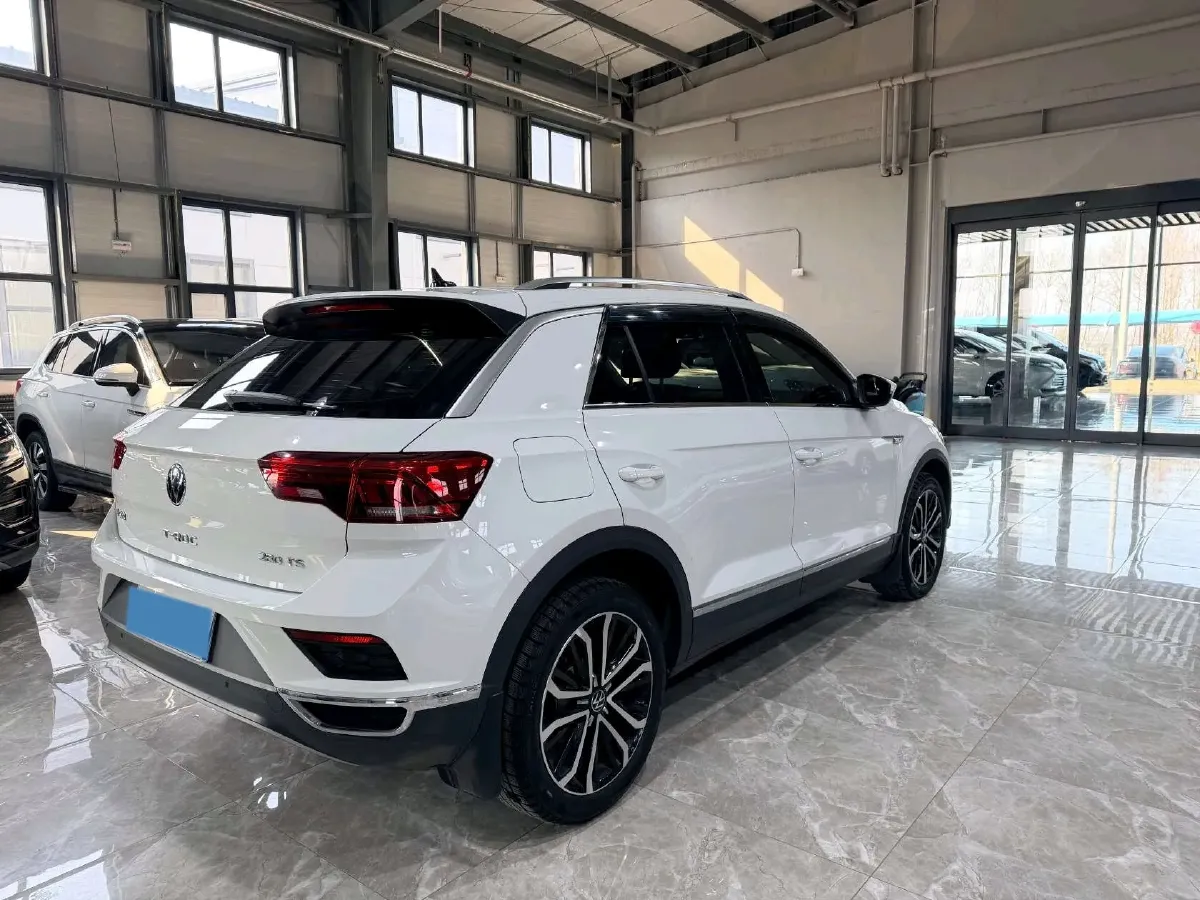 2022 Volkswagen T-Roc 1.4T 150HP L4 7DCT,autocango,china used car exporter,china ev exporter,chinese used car exporter,chinese used ev exporter