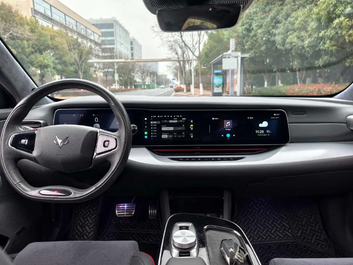 2022 ARCFOX αS BEV 74.5KWH,autocango,china used car exporter,china ev exporter,chinese used car exporter,chinese used ev exporter