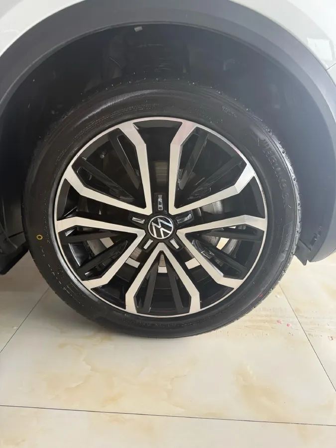 2022 Volkswagen T-Roc 1.4T 150HP L4 7DCT,autocango,china used car exporter,china ev exporter,chinese used car exporter,chinese used ev exporter