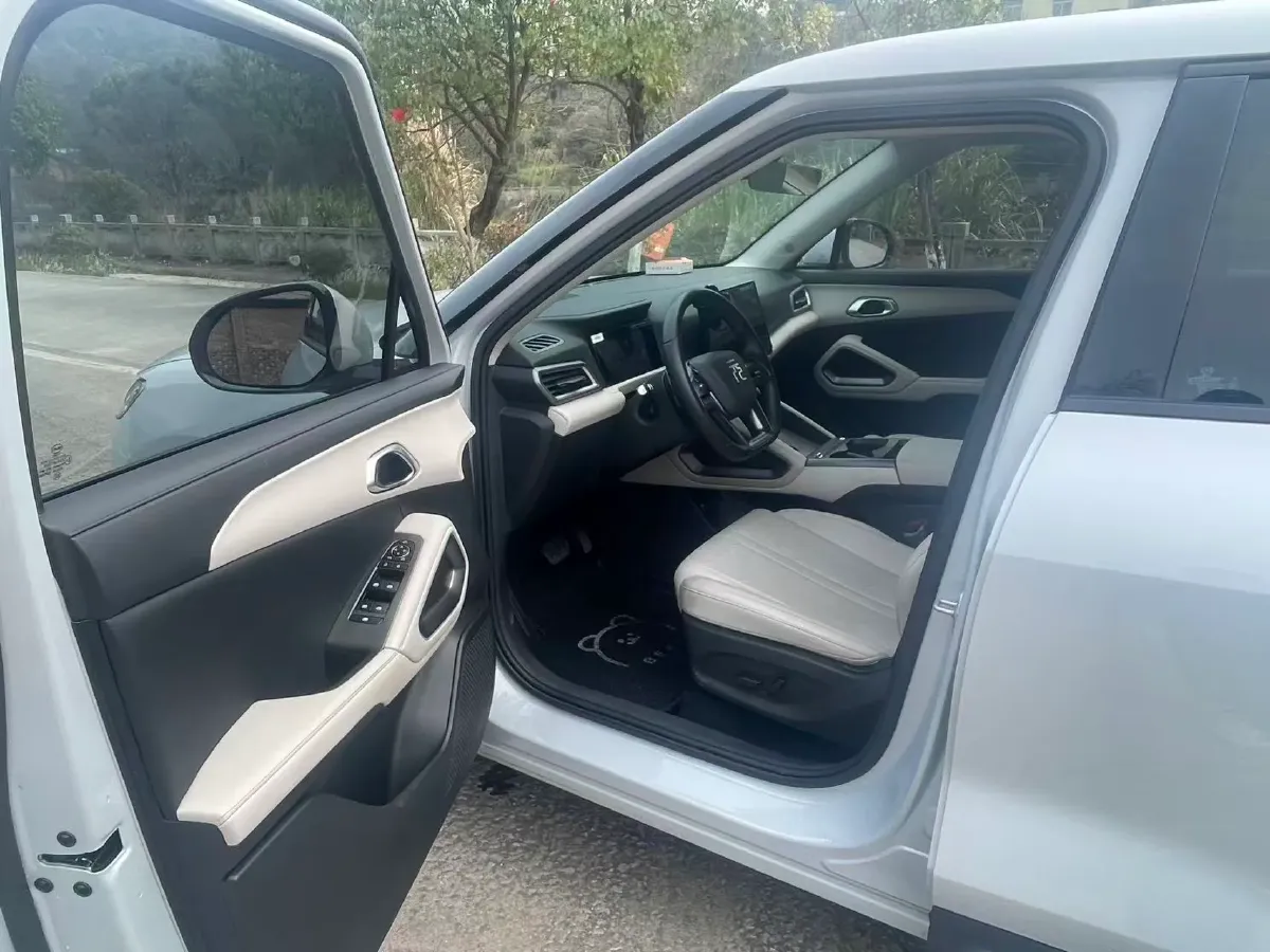 2024 BYD YuanUP BEV 45.12KWH,autocango,china used car exporter,china ev exporter,chinese used car exporter,chinese used ev exporter