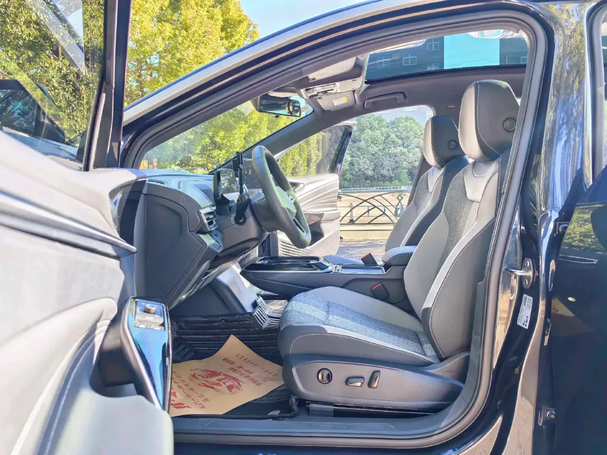 2025 Skoda Superb 2.0T 186HP L4 7DCT,autocango,china used car exporter,china ev exporter,chinese used car exporter,chinese used ev exporter