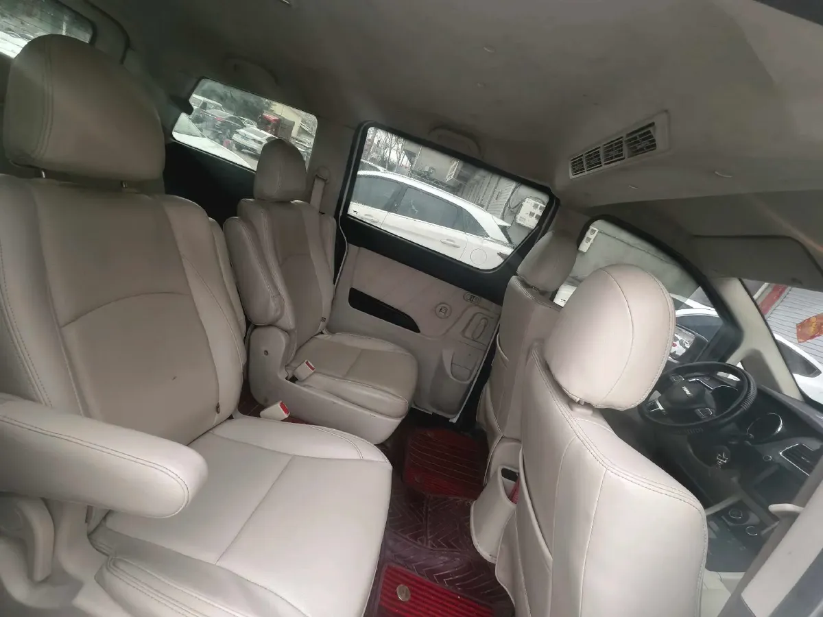 2018 Yema SiPaiKa 1.5L 112HP L4 5MT,autocango,china used car exporter,china ev exporter,chinese used car exporter,chinese used ev exporter