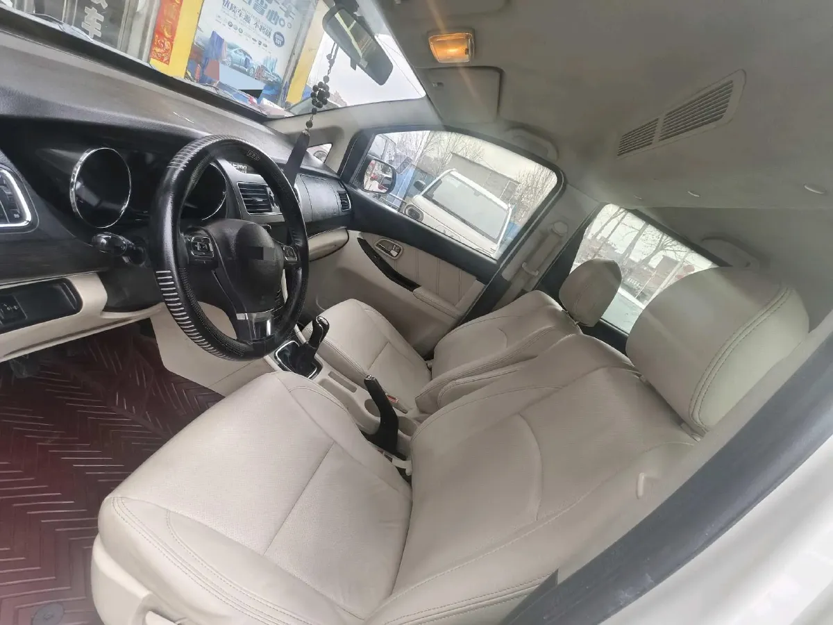 2018 Yema SiPaiKa 1.5L 112HP L4 5MT,autocango,china used car exporter,china ev exporter,chinese used car exporter,chinese used ev exporter