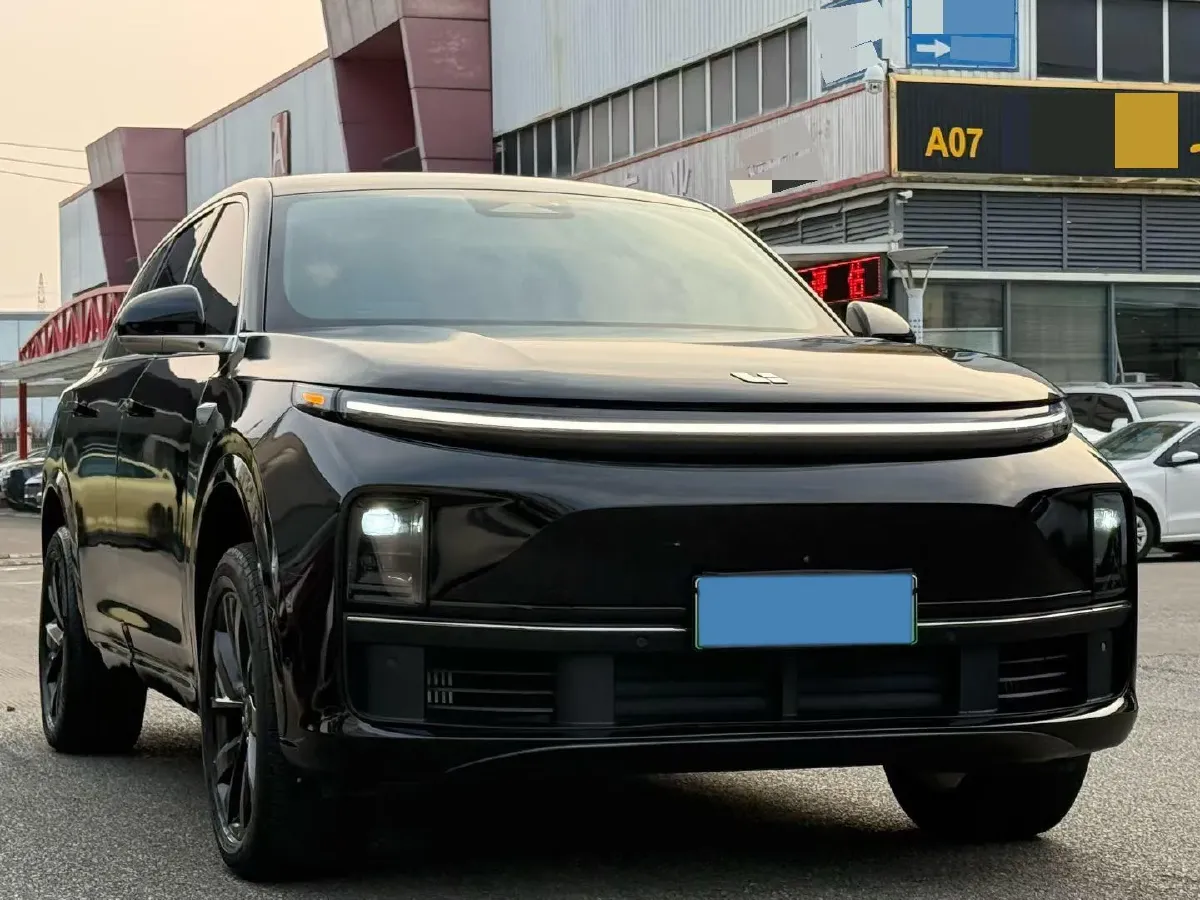 2024 Li L7 Range Extended 154HP REEV 42.8KWH,autocango,china used car exporter,china ev exporter,chinese used car exporter,chinese used ev exporter