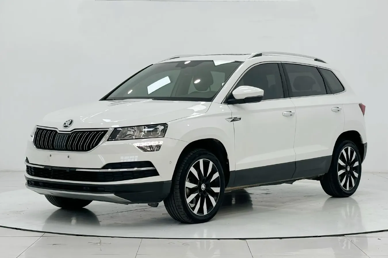 2021 Skoda Karoq 1.4T 150HP L4 7DCT,autocango,china used car exporter,china ev exporter,chinese used car exporter,chinese used ev exporter
