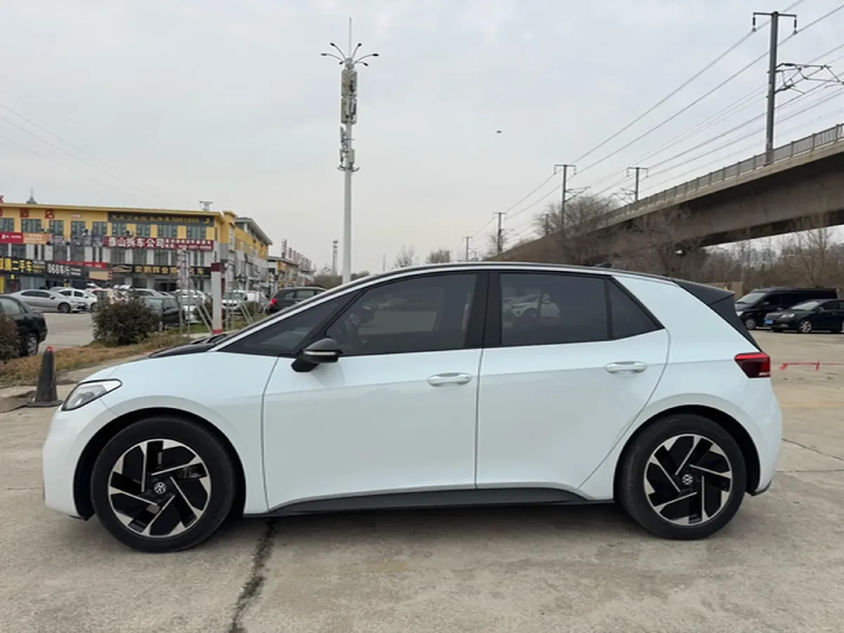 2023 Volkswagen ID.3 BEV 52.8KWH,autocango,china used car exporter,china ev exporter,chinese used car exporter,chinese used ev exporter
