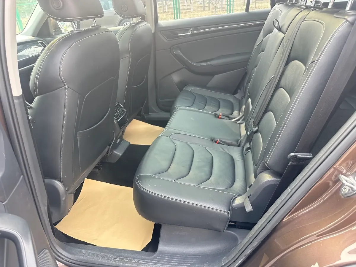 2018 Skoda Kodiak 2.0T 186HP L4 7DCT,autocango,china used car exporter,china ev exporter,chinese used car exporter,chinese used ev exporter