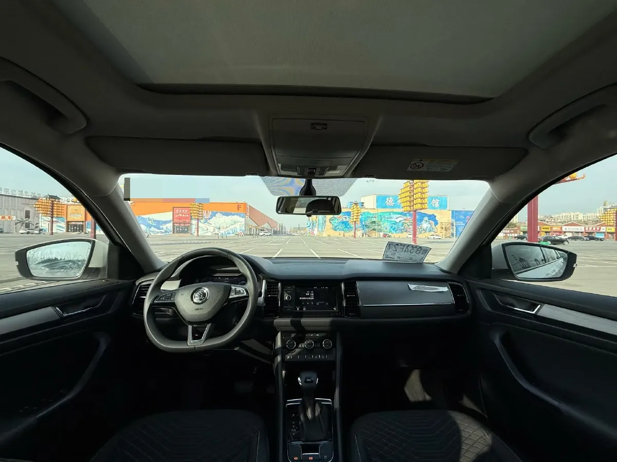 2019 Buick EnvisionPlus 1.5T 169HP L4 7DCT,autocango,china used car exporter,china ev exporter,chinese used car exporter,chinese used ev exporter