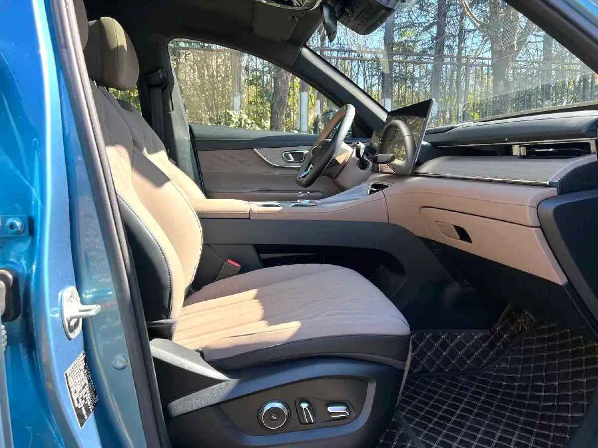 2025 Chery Tiggo8 PLUS C-DM 1.5T 156HP L4 1DHT PHEV,autocango,china used car exporter,china ev exporter,chinese used car exporter,chinese used ev exporter