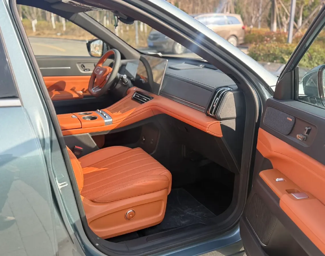 2025 Jetour X70 Plus 1.5T 156HP L4 CVT,autocango,china used car exporter,china ev exporter,chinese used car exporter,chinese used ev exporter