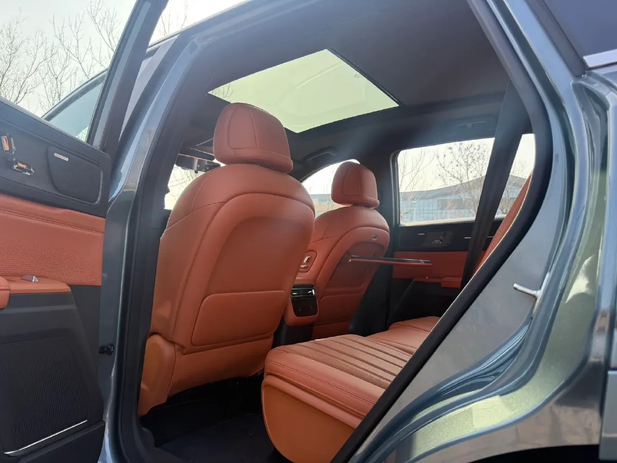 2025 Jetour X70 Plus 1.5T 156HP L4 CVT,autocango,china used car exporter,china ev exporter,chinese used car exporter,chinese used ev exporter