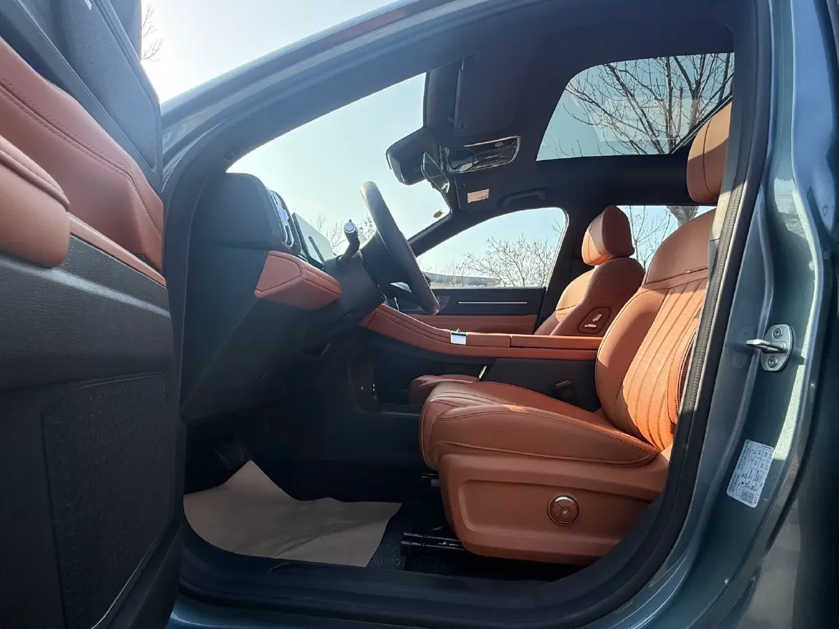 2025 Jetour X70 Plus 1.5T 156HP L4 CVT,autocango,china used car exporter,china ev exporter,chinese used car exporter,chinese used ev exporter