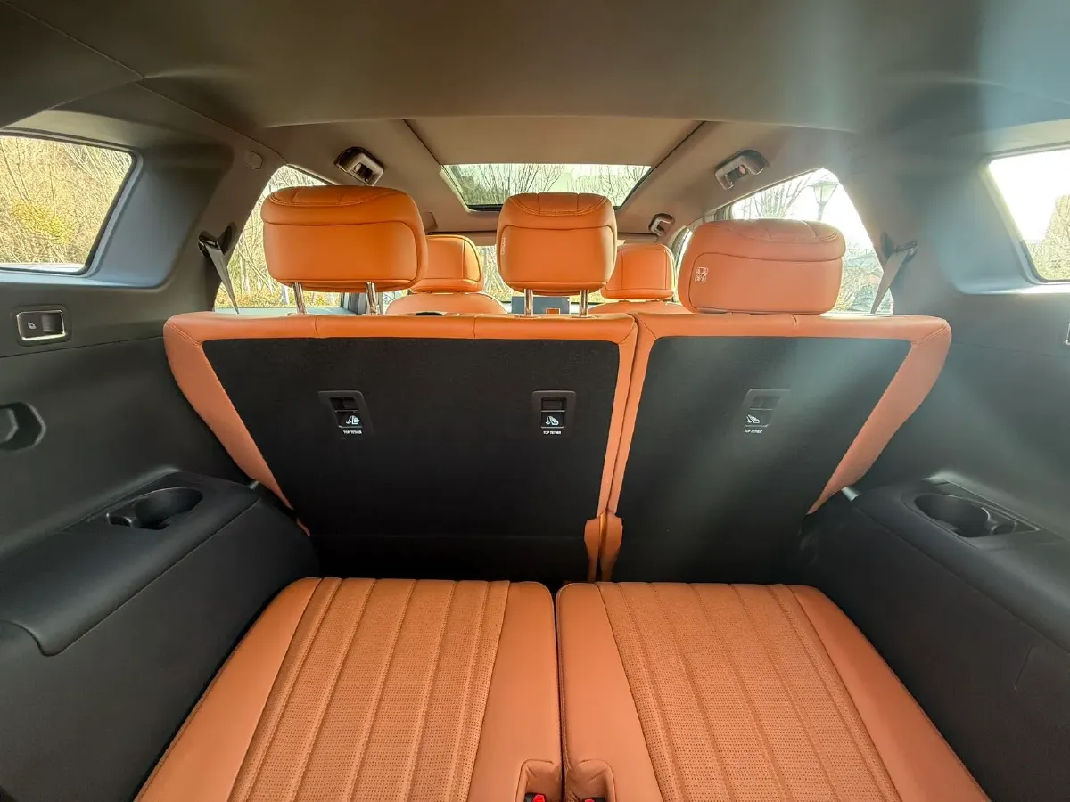 2025 Jetour X70 Plus 1.5T 156HP L4 CVT,autocango,china used car exporter,china ev exporter,chinese used car exporter,chinese used ev exporter