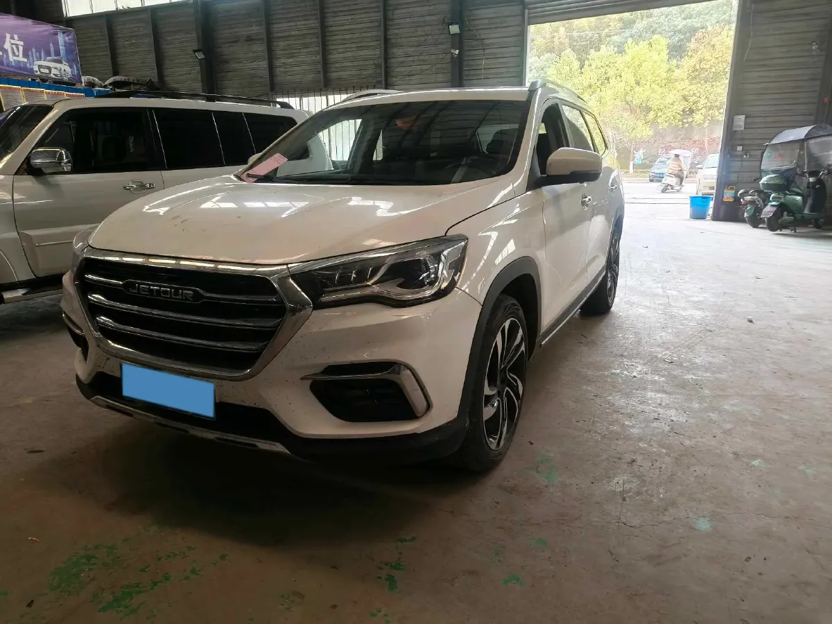2019 Jetour X90 1.5T 147HP L4 6MT,autocango,china used car exporter,china ev exporter,chinese used car exporter,chinese used ev exporter