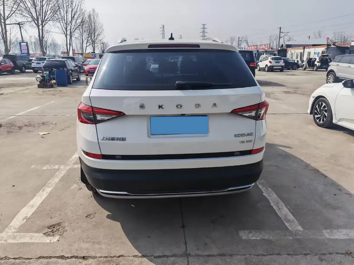 2019 Skoda Superb 2.0T 220HP L4 7DCT,autocango,china used car exporter,china ev exporter,chinese used car exporter,chinese used ev exporter