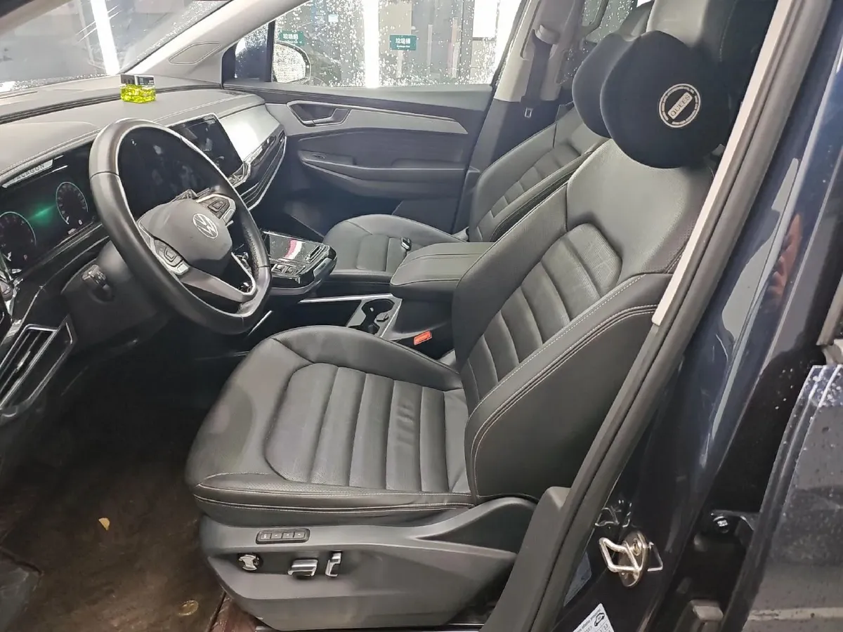 2021 Volkswagen Talagon 2.0T 220HP L4 7DCT,autocango,china used car exporter,china ev exporter,chinese used car exporter,chinese used ev exporter