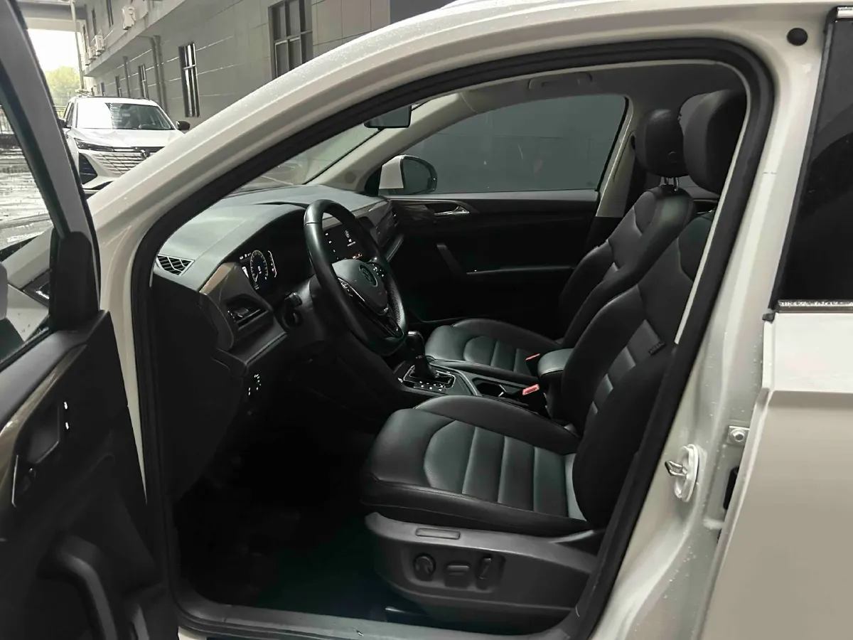 2022 Volkswagen Tharu 2.0T 186HP L4 7DCT,autocango,china used car exporter,china ev exporter,chinese used car exporter,chinese used ev exporter