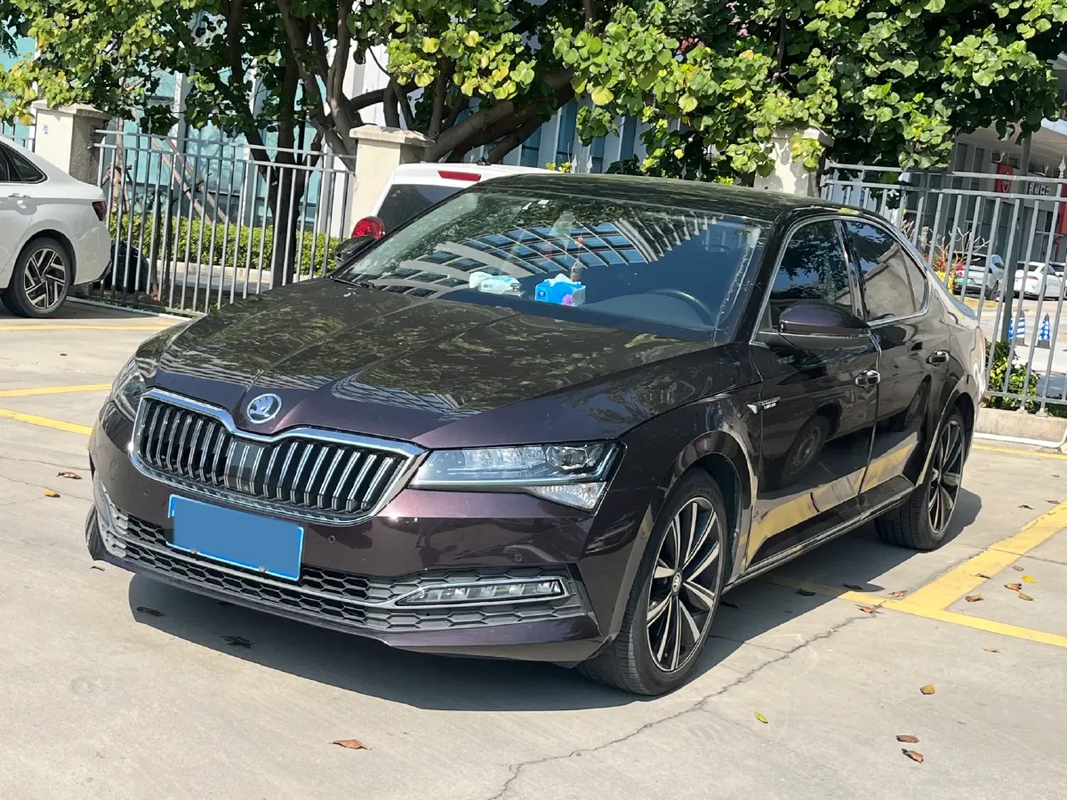 2019 Skoda Superb 2.0T 186HP L4 7DCT,autocango,china used car exporter,china ev exporter,chinese used car exporter,chinese used ev exporter