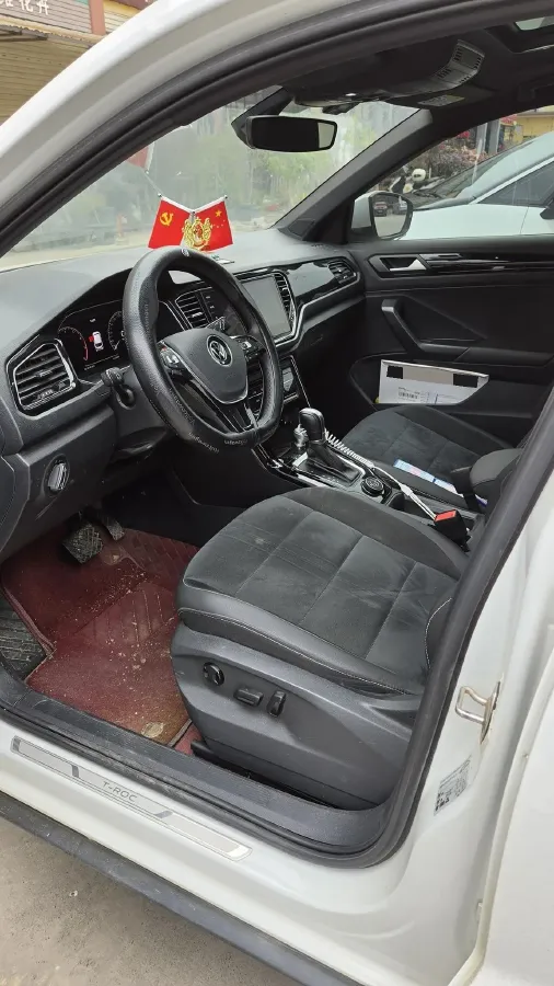 2021 Volkswagen T-Roc 1.4T 150HP L4 7DCT,autocango,china used car exporter,china ev exporter,chinese used car exporter,chinese used ev exporter