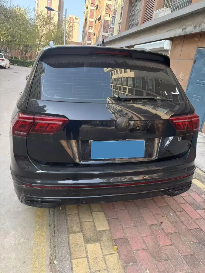 2024 Volkswagen Tiguan L 2.0T 186HP L4 7DCT,autocango,china used car exporter,china ev exporter,chinese used car exporter,chinese used ev exporter