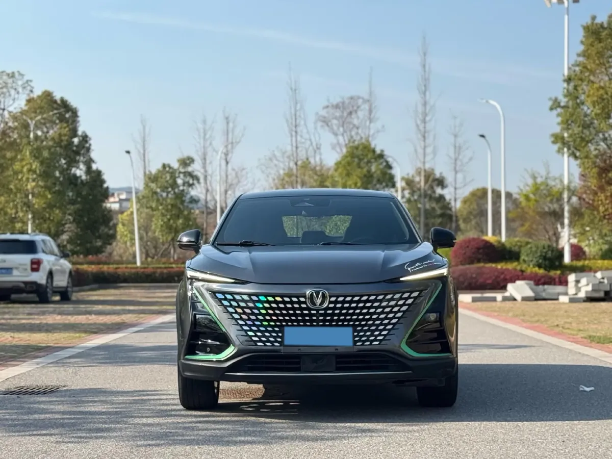 2022 ChangAn UNI-T 1.5T 188HP L4 7DCT,autocango,china used car exporter,china ev exporter,chinese used car exporter,chinese used ev exporter