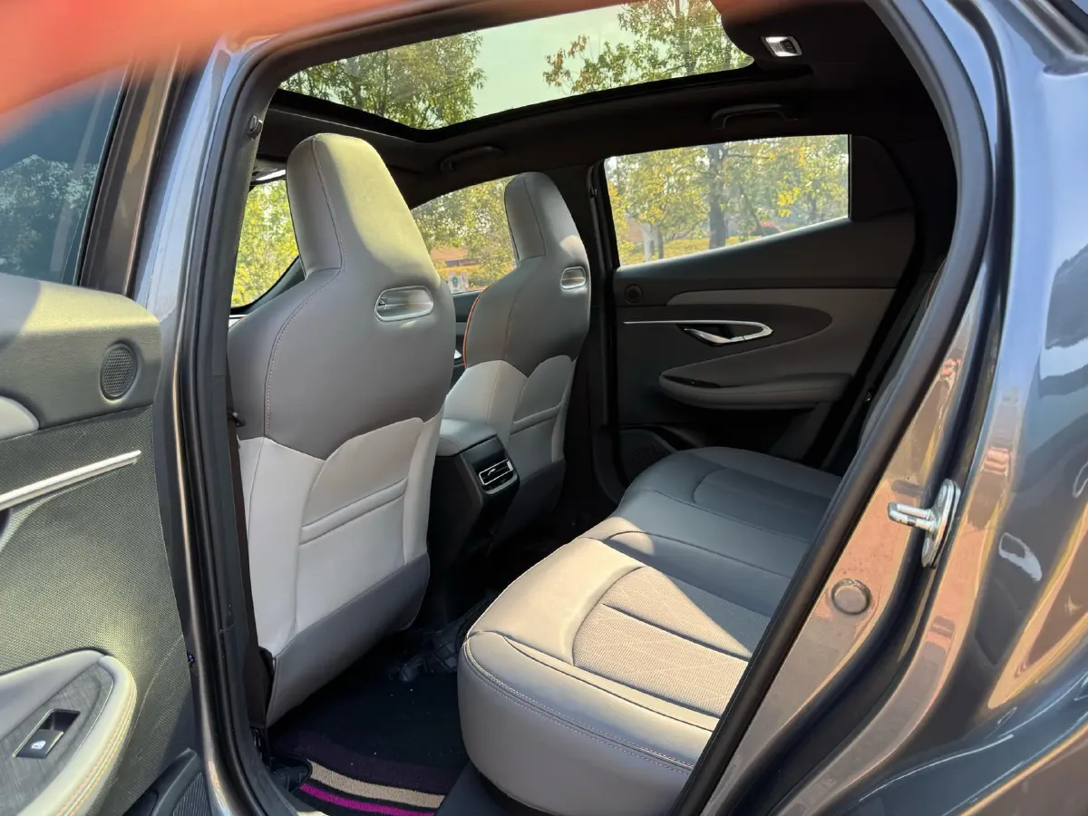 2022 ChangAn UNI-T 1.5T 188HP L4 7DCT,autocango,china used car exporter,china ev exporter,chinese used car exporter,chinese used ev exporter