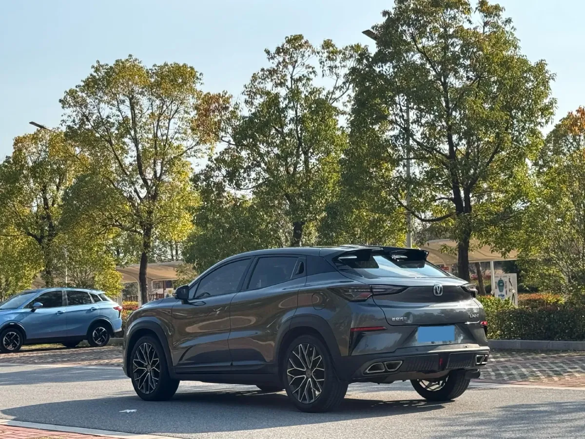 2022 ChangAn UNI-T 1.5T 188HP L4 7DCT,autocango,china used car exporter,china ev exporter,chinese used car exporter,chinese used ev exporter