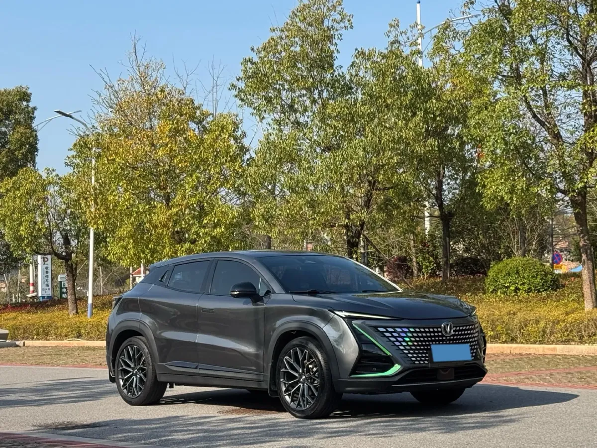 2022 ChangAn UNI-T 1.5T 188HP L4 7DCT,autocango,china used car exporter,china ev exporter,chinese used car exporter,chinese used ev exporter