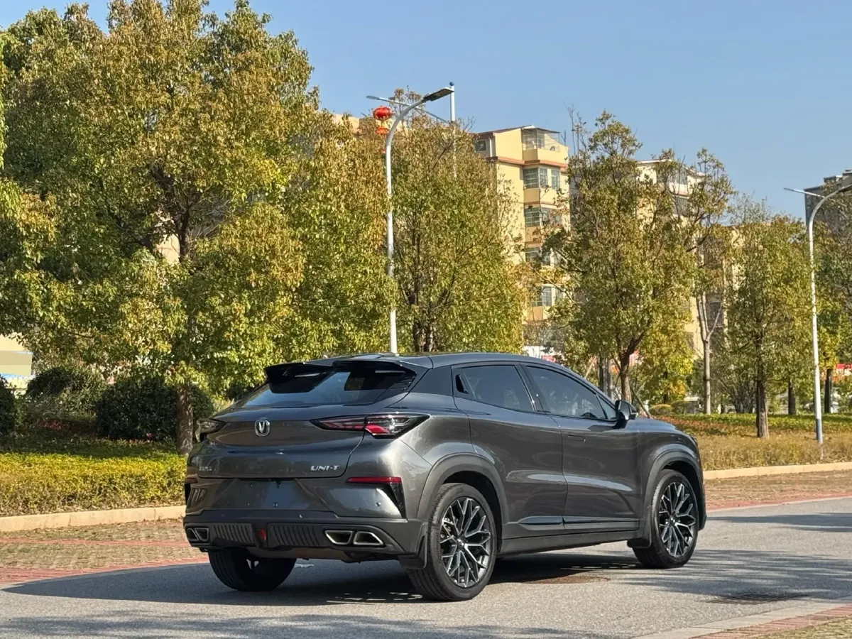 2022 ChangAn UNI-T 1.5T 188HP L4 7DCT,autocango,china used car exporter,china ev exporter,chinese used car exporter,chinese used ev exporter