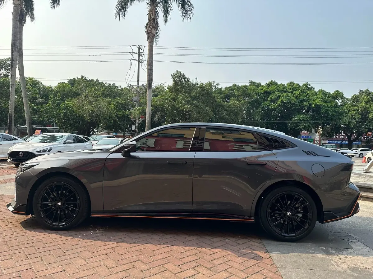 2023 ChangAn UNI-V 1.5T 188HP L4 7DCT,autocango,china used car exporter,china ev exporter,chinese used car exporter,chinese used ev exporter