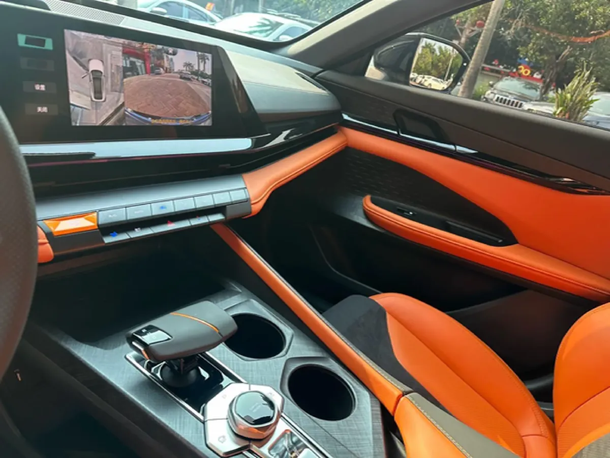 2023 ChangAn UNI-V 1.5T 188HP L4 7DCT,autocango,china used car exporter,china ev exporter,chinese used car exporter,chinese used ev exporter