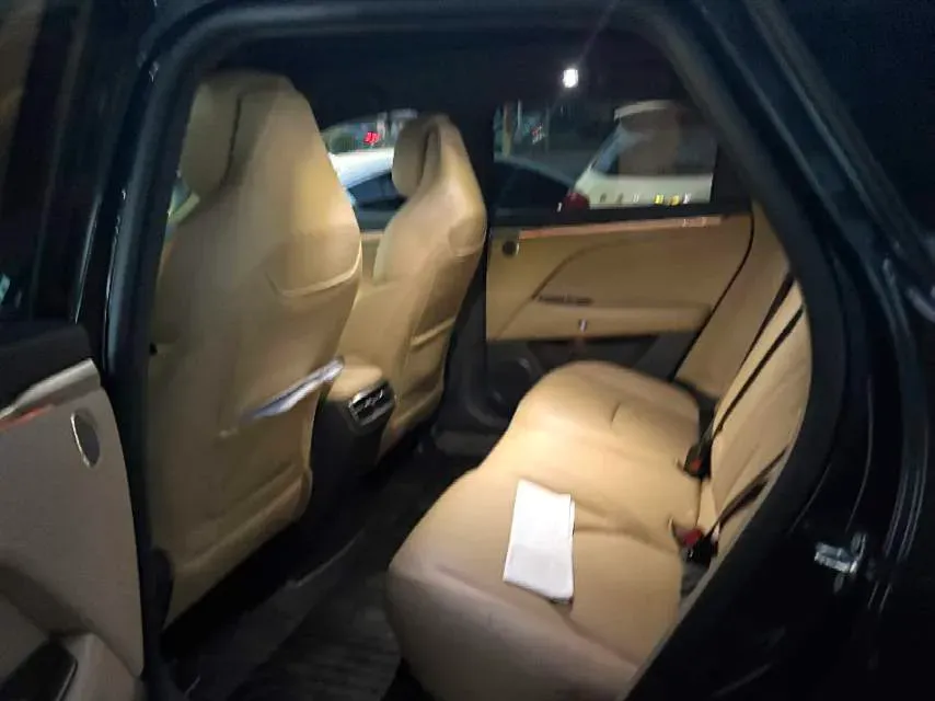 2024 HongQi H5 2.0T 224HP L4 8AT,autocango,china used car exporter,china ev exporter,chinese used car exporter,chinese used ev exporter