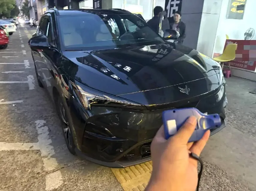 2024 HongQi H5 2.0T 224HP L4 8AT,autocango,china used car exporter,china ev exporter,chinese used car exporter,chinese used ev exporter