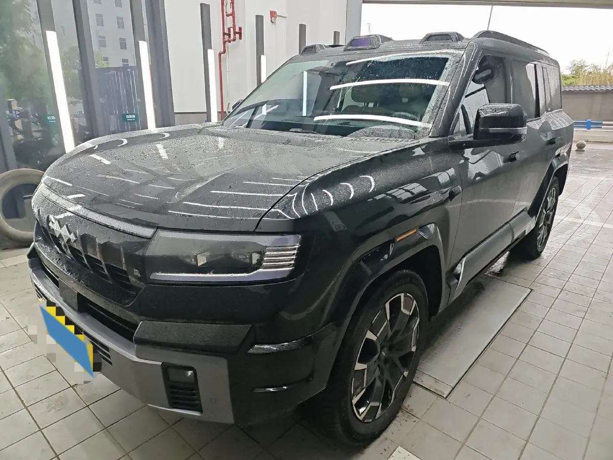 2025 FangChengBao Bao 8 2.0T 245HP L4 E-CVT PHEV 36.8KWH,autocango,china used car exporter,china ev exporter,chinese used car exporter,chinese used ev exporter