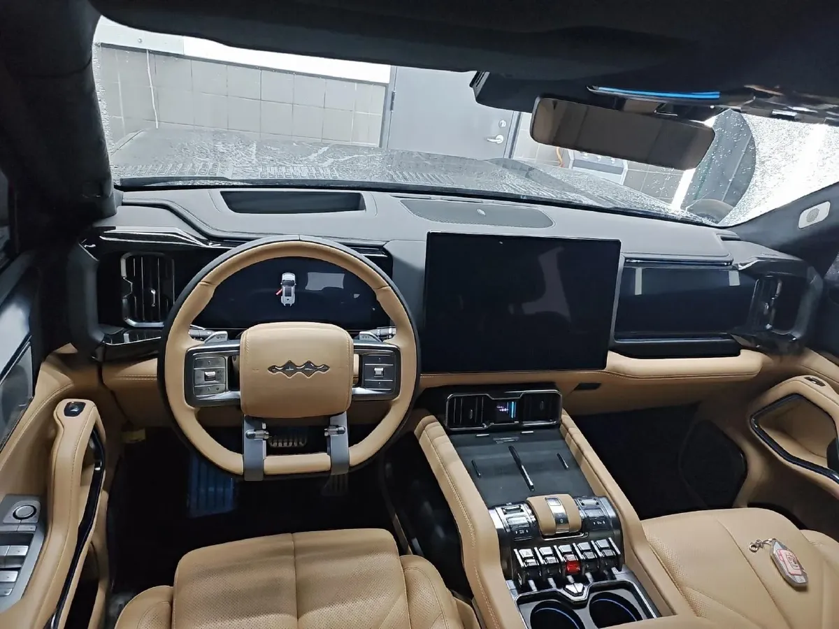 2025 FangChengBao Bao 8 2.0T 245HP L4 E-CVT PHEV 36.8KWH,autocango,china used car exporter,china ev exporter,chinese used car exporter,chinese used ev exporter