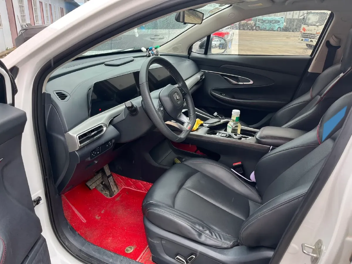 2020 ChangAn UNI-T 1.5T 180HP L4 7DCT,autocango,china used car exporter,china ev exporter,chinese used car exporter,chinese used ev exporter