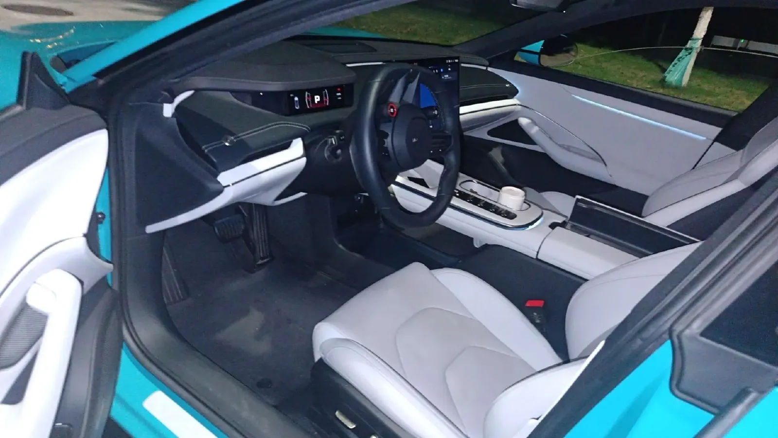 2024 MI SU7 BEV 94.3KWH,autocango,china used car exporter,china ev exporter,chinese used car exporter,chinese used ev exporter