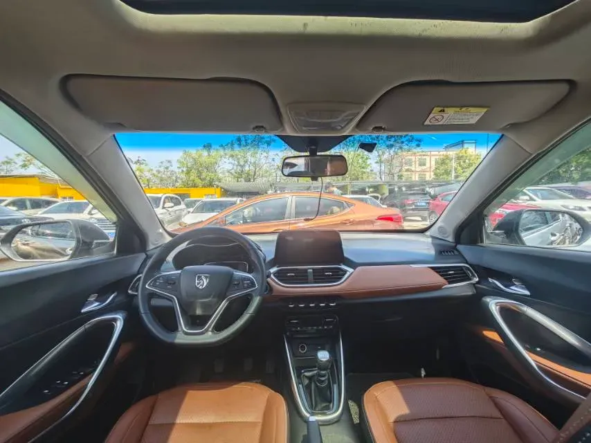 2017 BaoJun 510 1.5L 112HP L4 6MT,autocango,china used car exporter,china ev exporter,chinese used car exporter,chinese used ev exporter