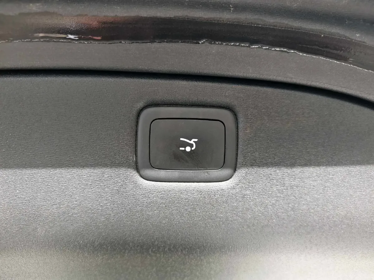 2024 IM L6 BEV 75KWH,autocango,china used car exporter,china ev exporter,chinese used car exporter,chinese used ev exporter