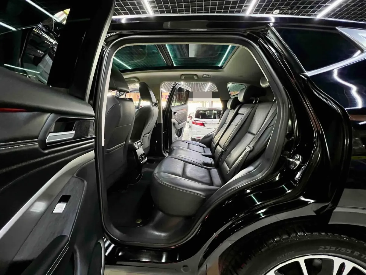 2021 WEY VV6 2.0T 227HP L4 7DCT,autocango,china used car exporter,china ev exporter,chinese used car exporter,chinese used ev exporter