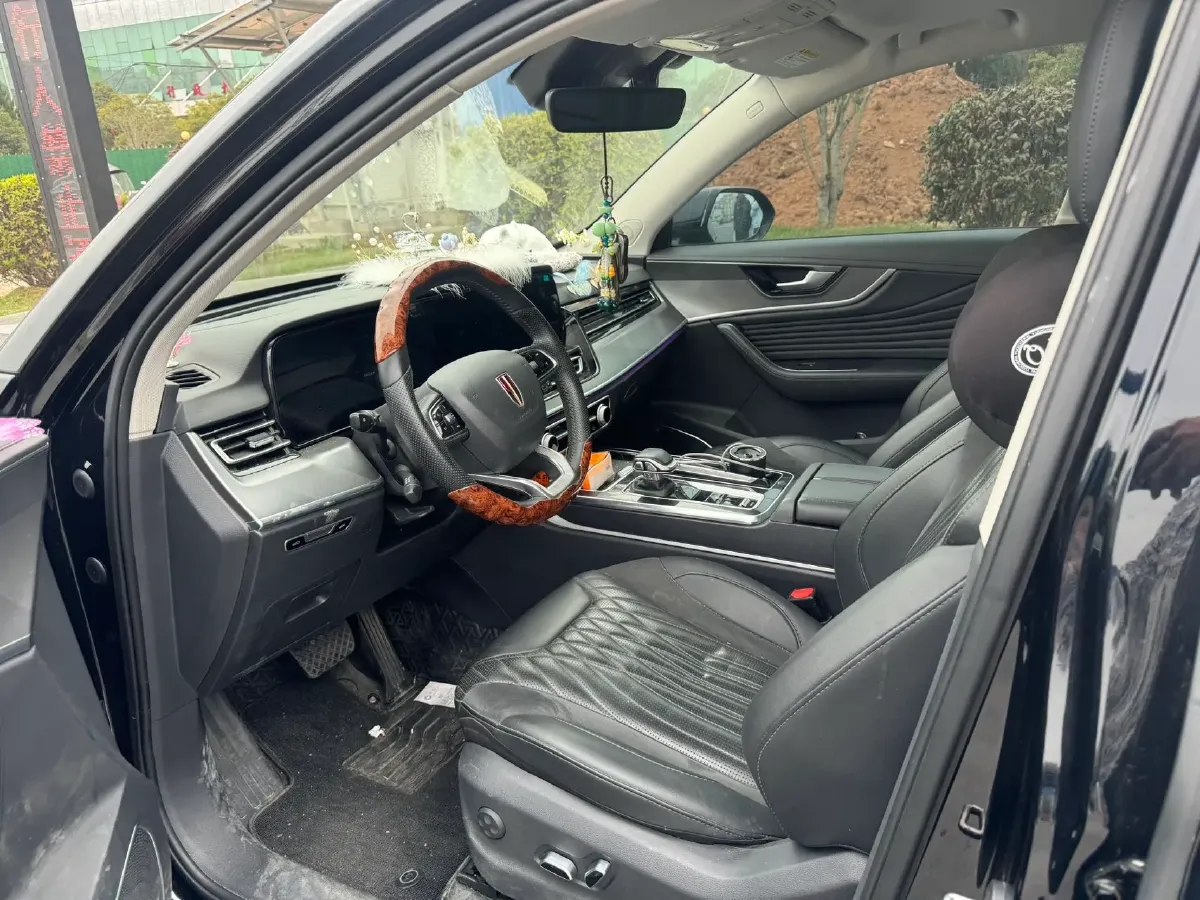 2023 HongQi HS5 2.0T 252HP L4 8AT,autocango,china used car exporter,china ev exporter,chinese used car exporter,chinese used ev exporter