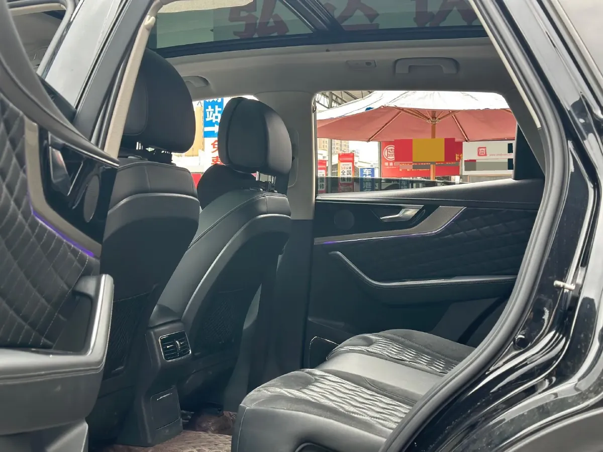 2019 HongQi HS5 2.0T 224HP L4 6AT,autocango,china used car exporter,china ev exporter,chinese used car exporter,chinese used ev exporter