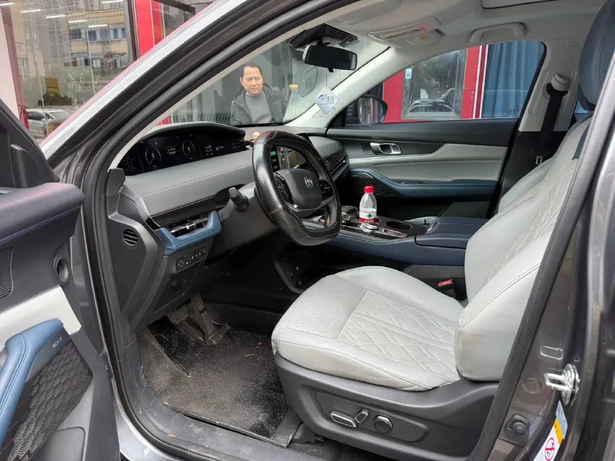 2022 Bestune T99 2.0T 224HP L4 6AT,autocango,china used car exporter,china ev exporter,chinese used car exporter,chinese used ev exporter