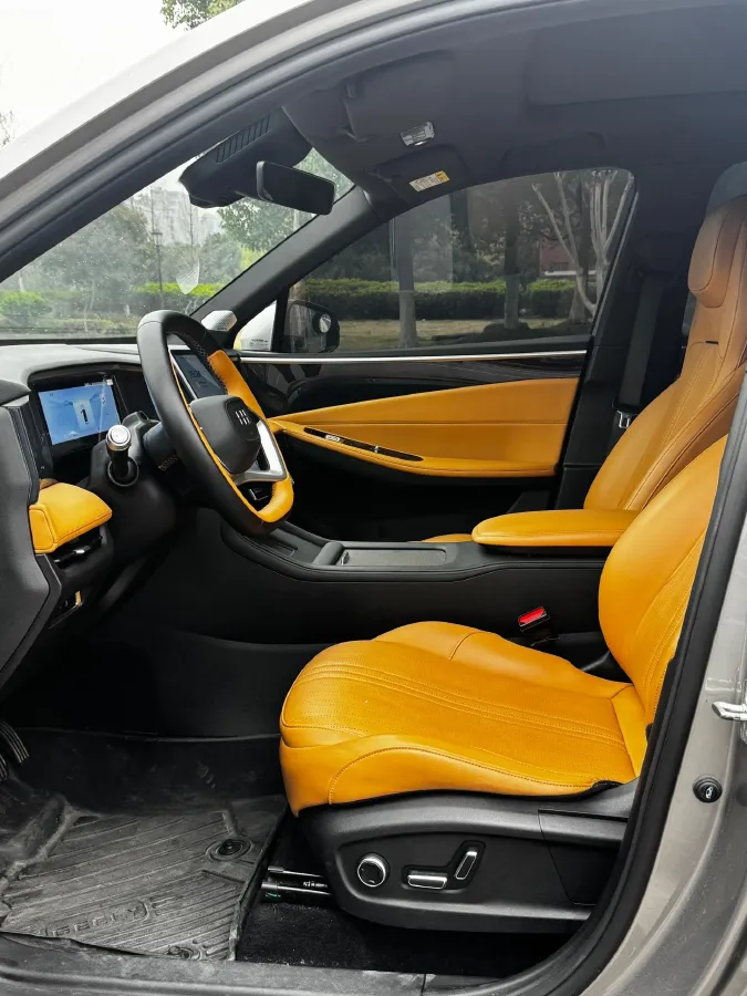 2023 Geely Galaxy L7 1.5T 163HP L4 3DHT PHEV 18.7KWH,autocango,china used car exporter,china ev exporter,chinese used car exporter,chinese used ev exporter